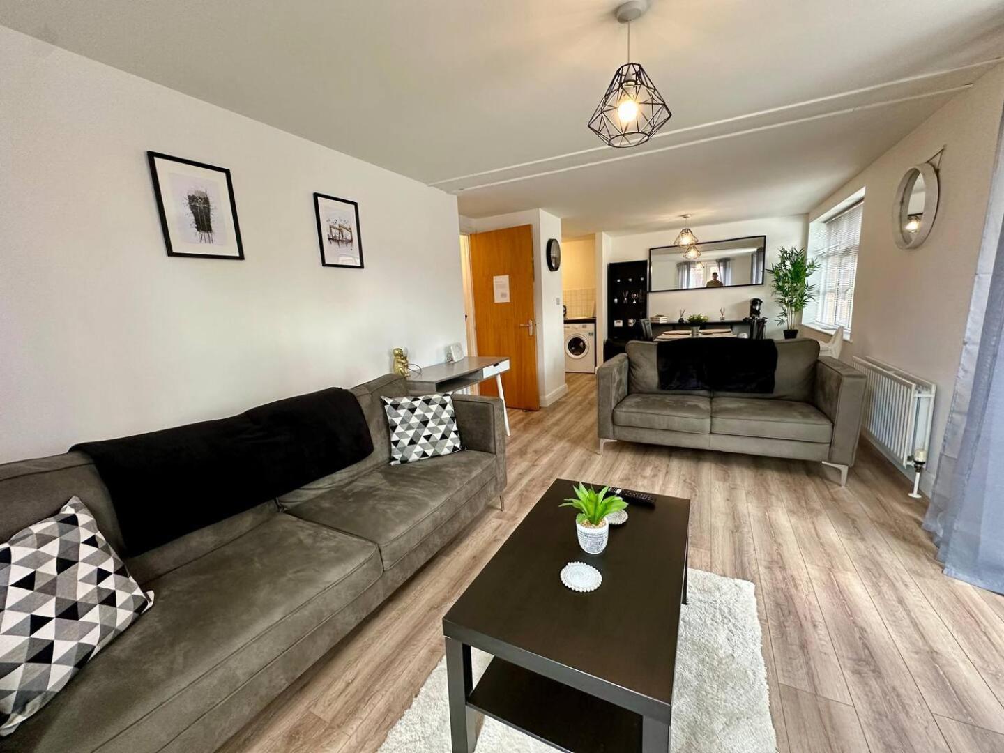 2Br City Side Apartment Belfast Exterior photo