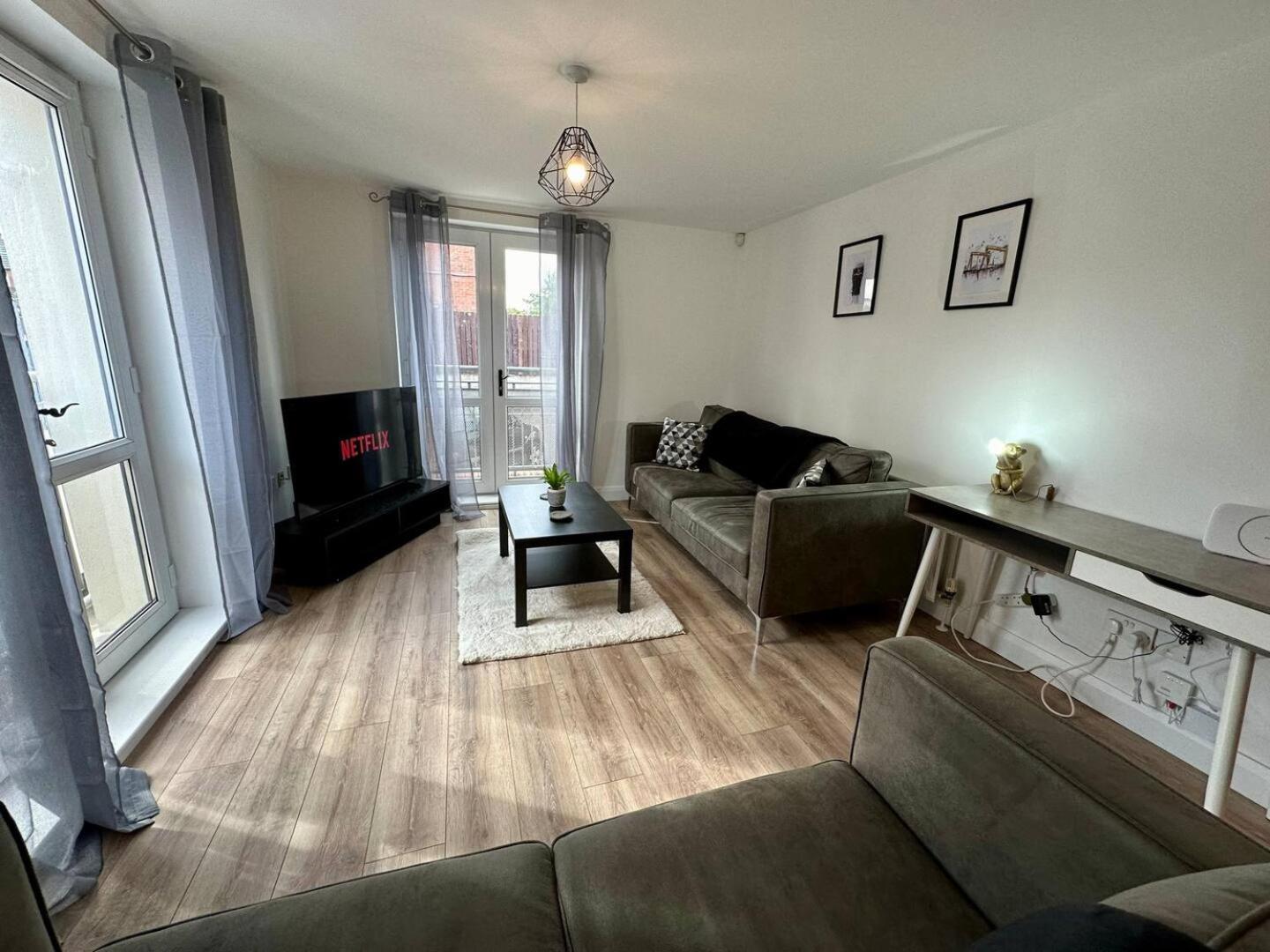 2Br City Side Apartment Belfast Exterior photo
